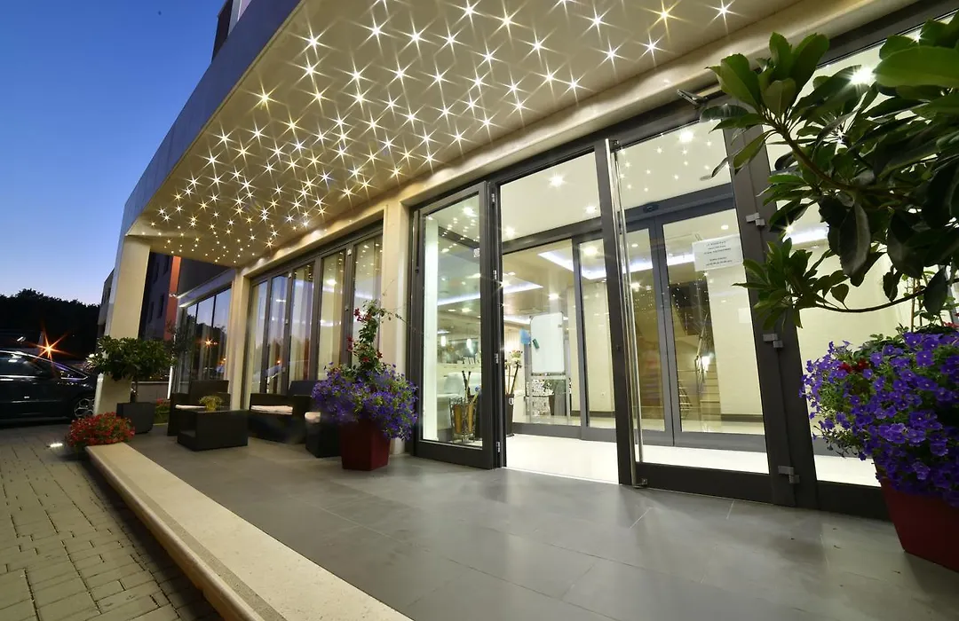 Hotel Villa Pace-1