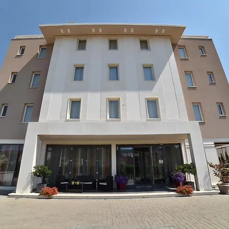 Hotel Villa Pace-2